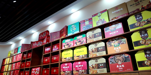 德州扒鸡行业正宗风味典范，凤起牌扒鸡和德州牌并驱争先