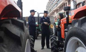 警徽护春耕 黑土绘丰景  冰城公安筑牢春耕安全防线