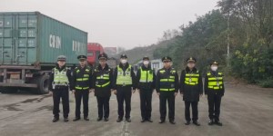 川渝交通联合执法 保障道路运输生产安全